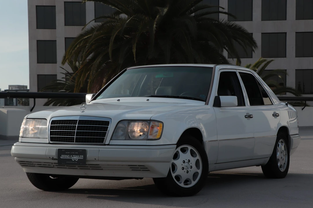 1995 Mercedes-Benz W124 E-Class - Image 3 of 31