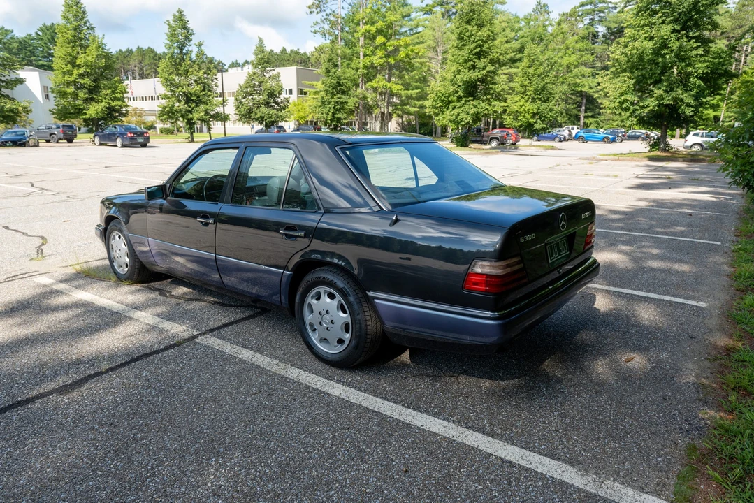 1995 Mercedes-Benz W124 E-Class - Image 23 of 31