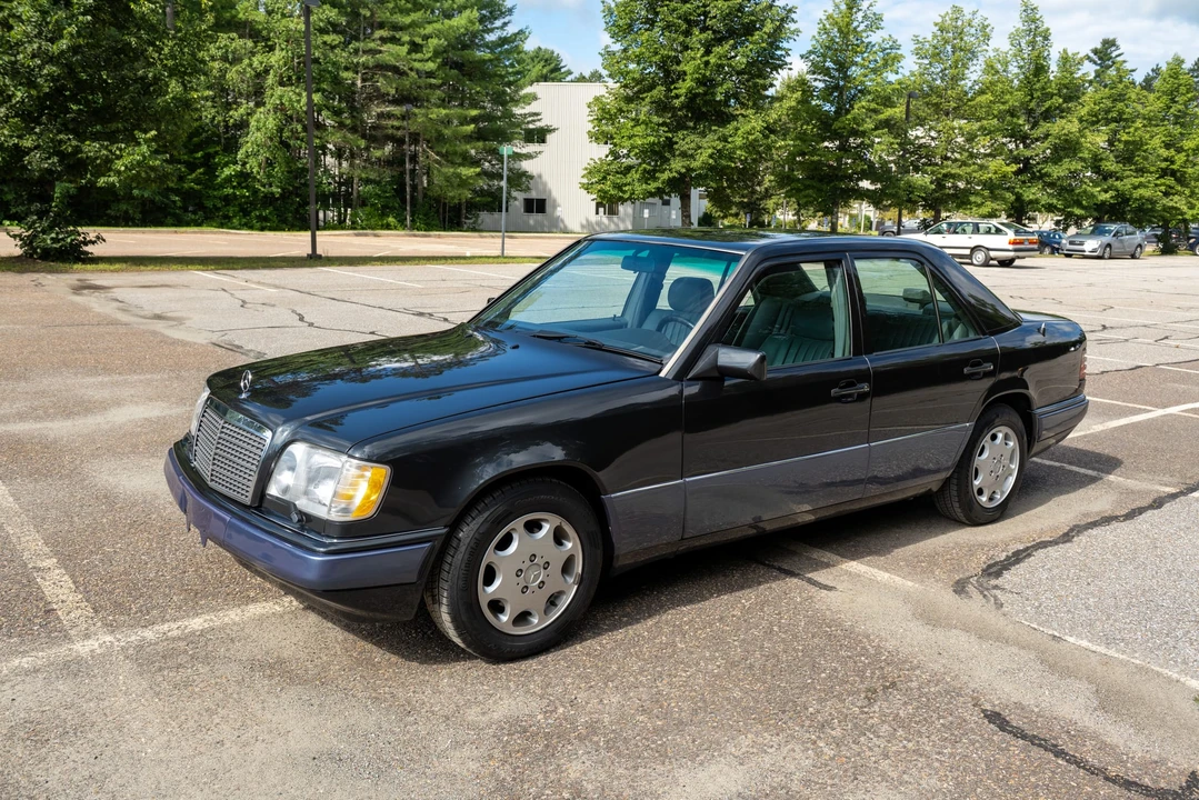1995 Mercedes-Benz W124 E-Class - Image 3 of 31