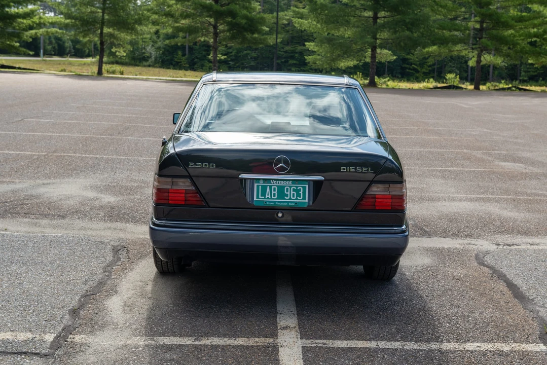 1995 Mercedes-Benz W124 E-Class - Image 11 of 31