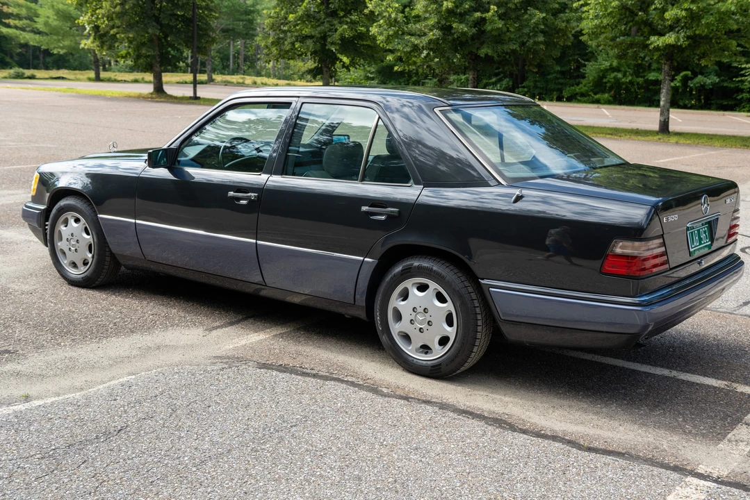 1995 Mercedes-Benz W124 E-Class - Image 15 of 31