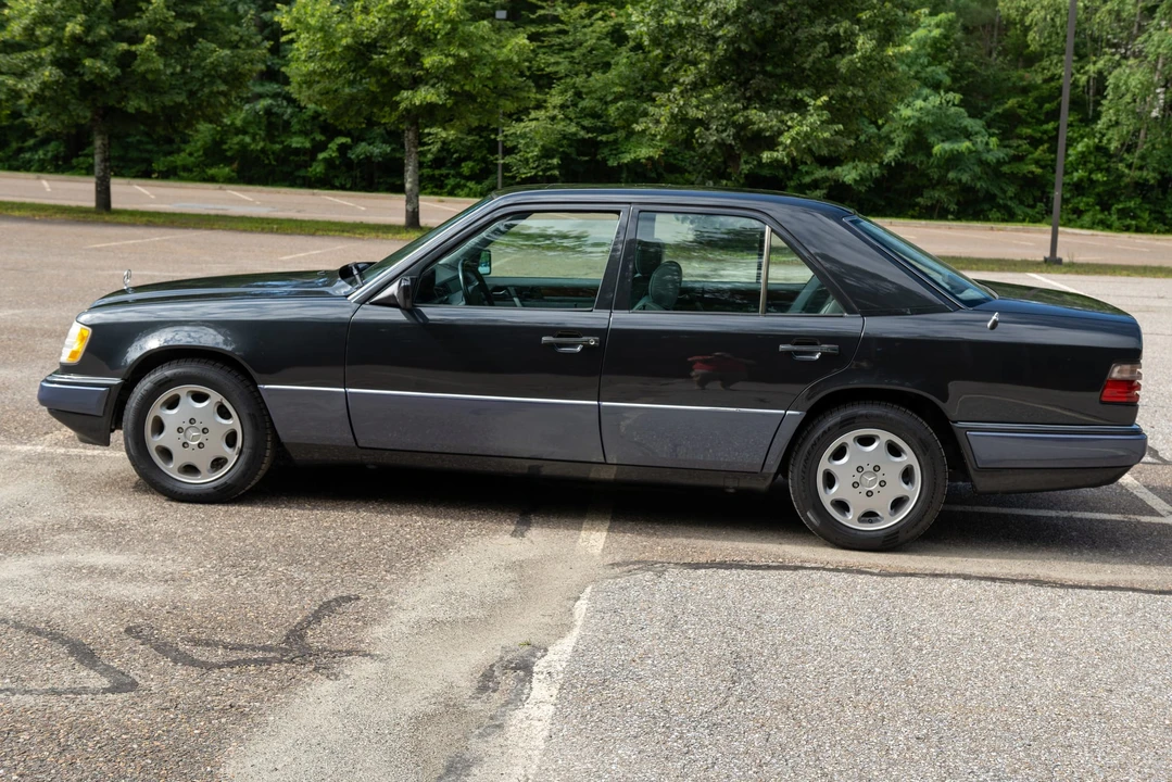 1995 Mercedes-Benz W124 E-Class - Image 17 of 31