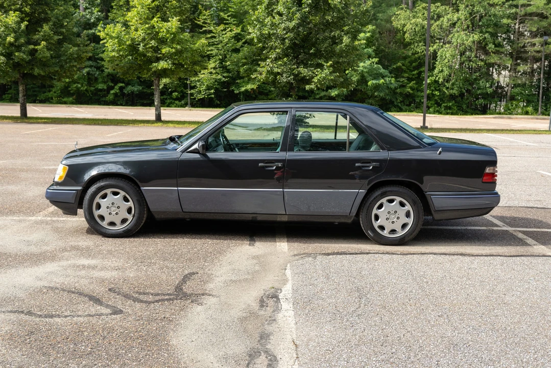 1995 Mercedes-Benz W124 E-Class - Image 19 of 31