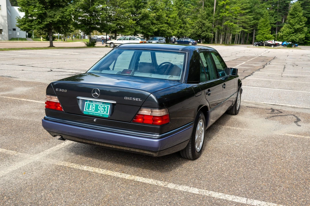 1995 Mercedes-Benz W124 E-Class - Image 10 of 31