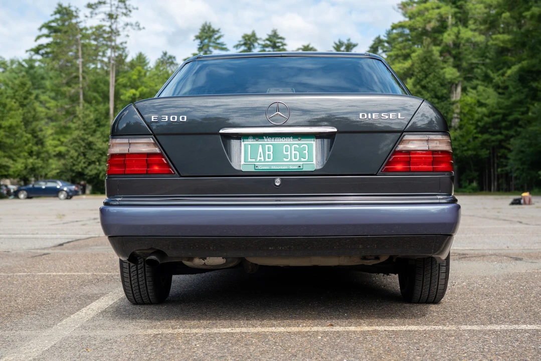 1995 Mercedes-Benz W124 E-Class - Image 13 of 31