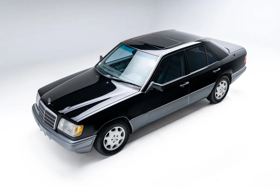 1995 Mercedes-Benz W124 E-Class - Image 2 of 31
