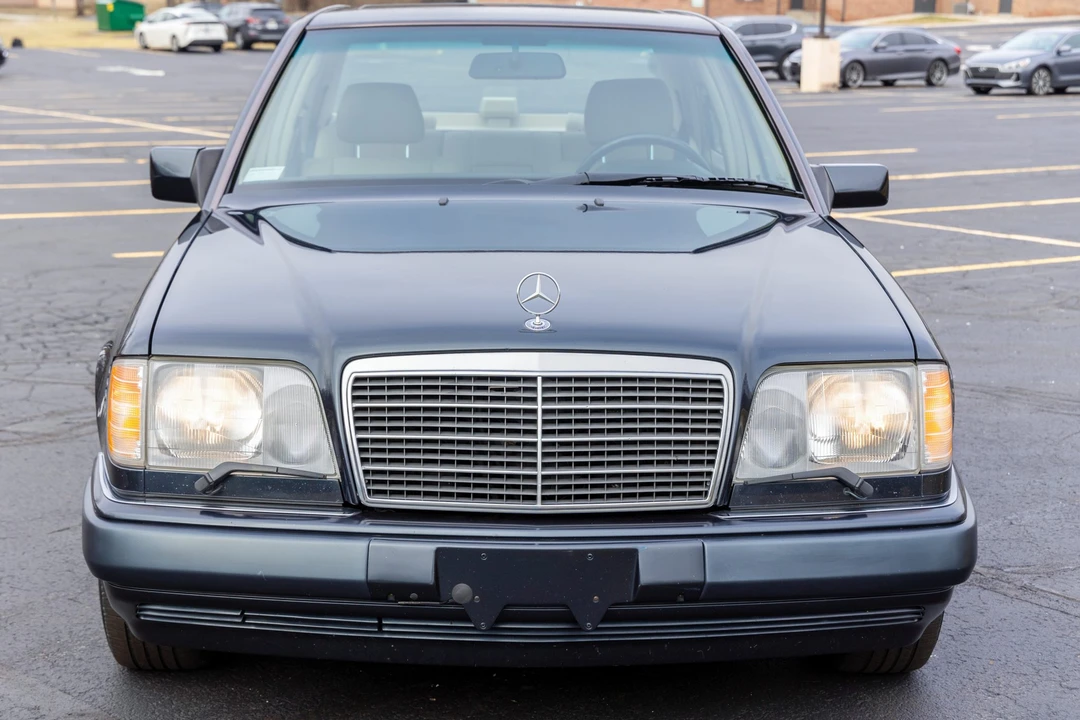 1995 Mercedes-Benz W124 E-Class - Image 11 of 31