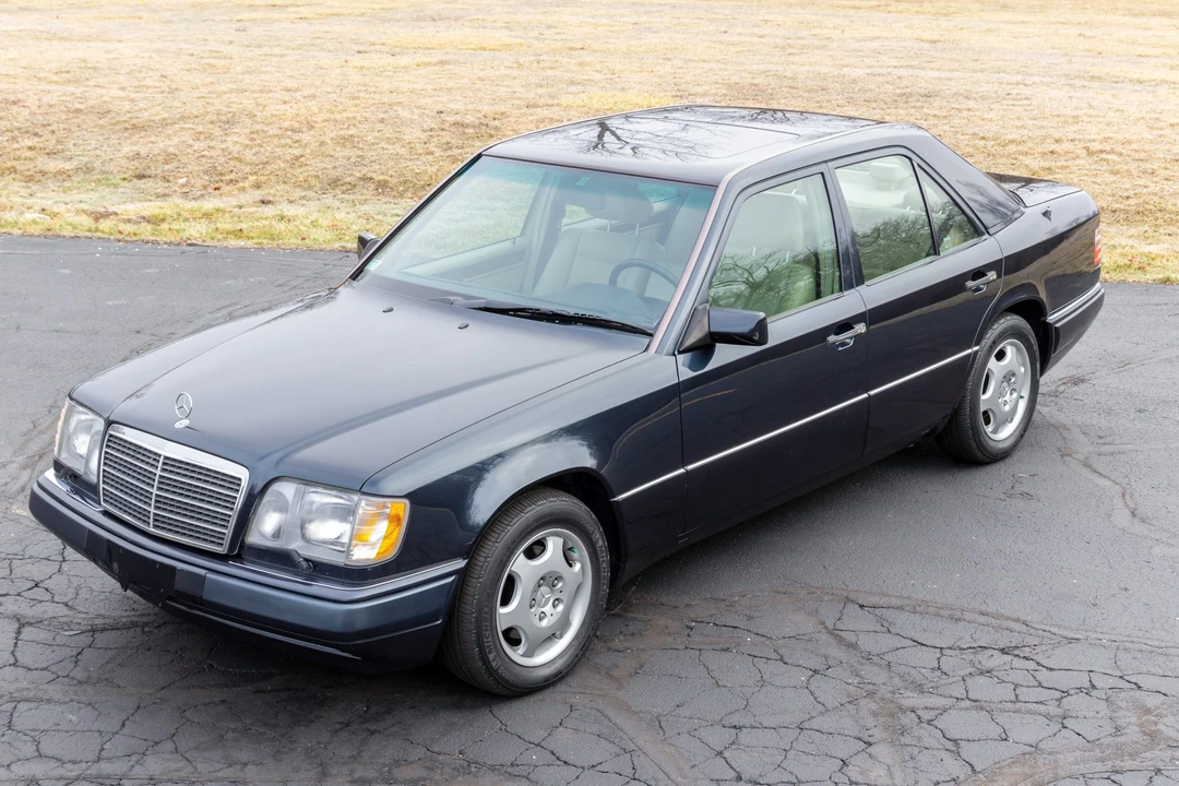 1995 Mercedes-Benz W124 E-Class - Image 3 of 31