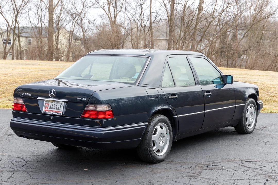 1995 Mercedes-Benz W124 E-Class - Image 8 of 31