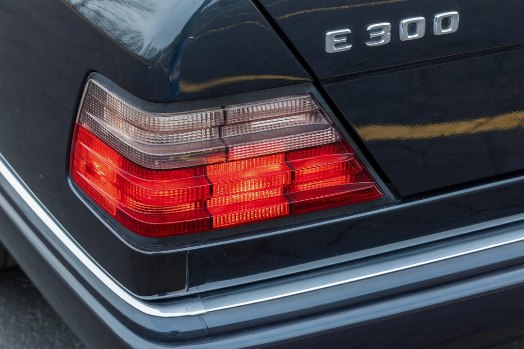 1995 Mercedes-Benz W124 E-Class - Image 31 of 31