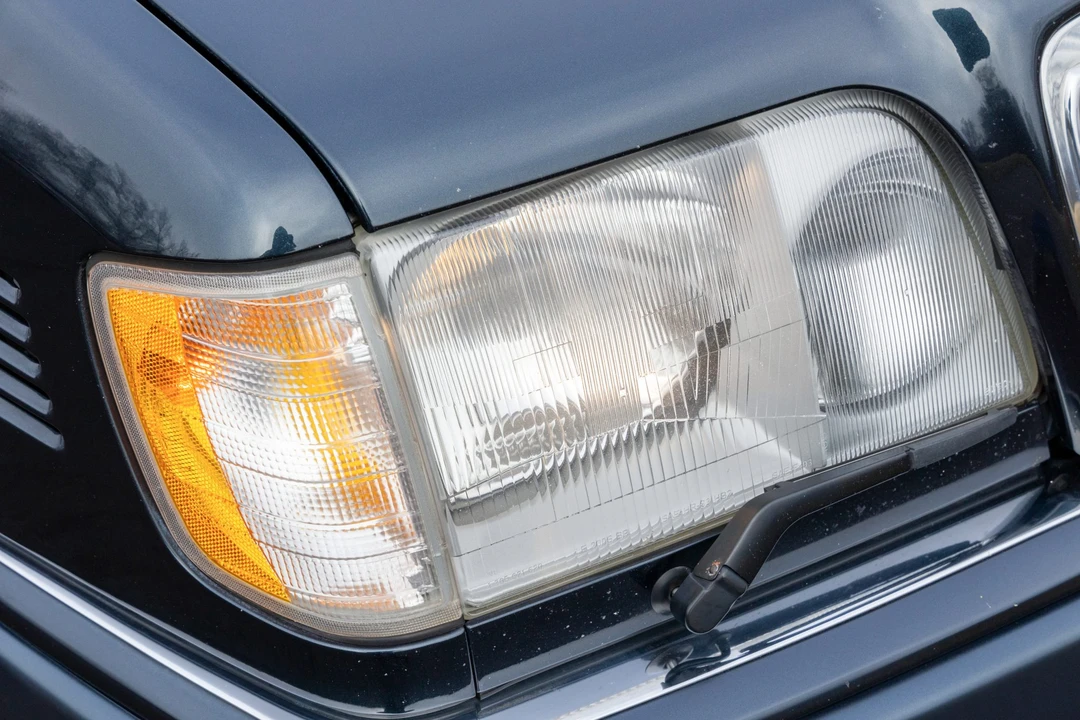 1995 Mercedes-Benz W124 E-Class - Image 14 of 31