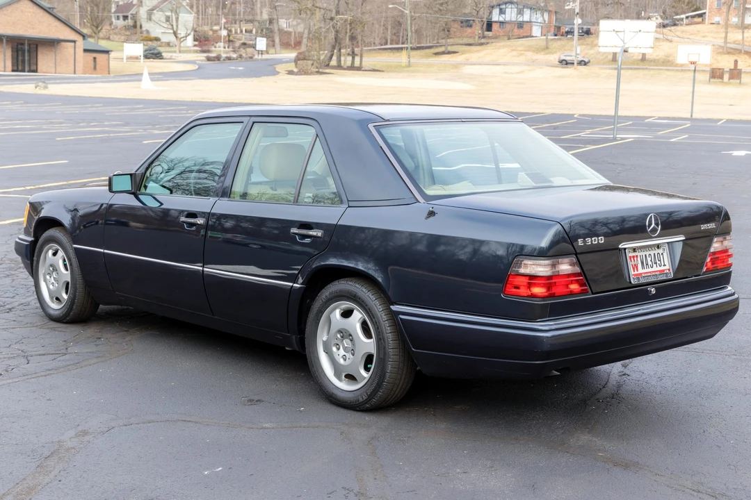 1995 Mercedes-Benz W124 E-Class - Image 6 of 31