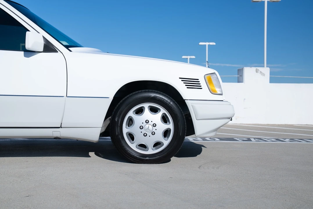 1995 Mercedes-Benz W124 E-Class - Image 20 of 21