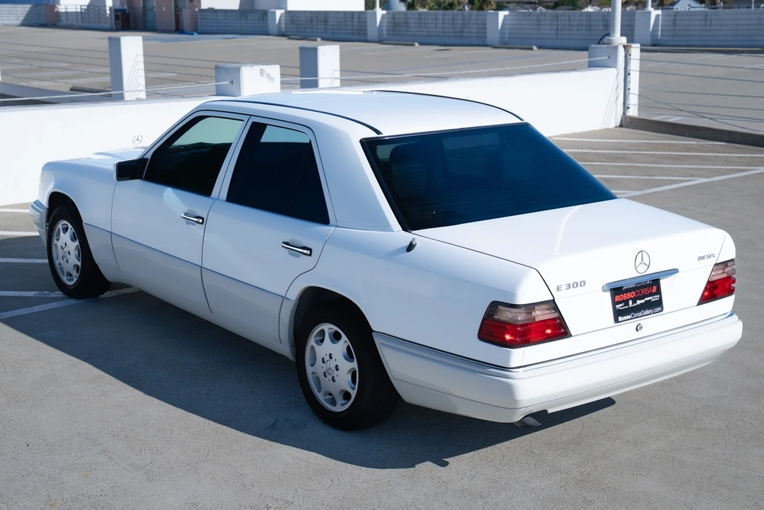 1995 Mercedes-Benz W124 E-Class - Image 10 of 21