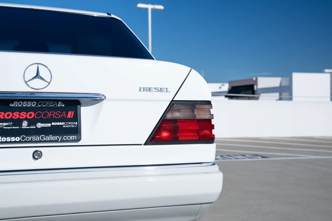 1995 Mercedes-Benz W124 E-Class - Image 14 of 21