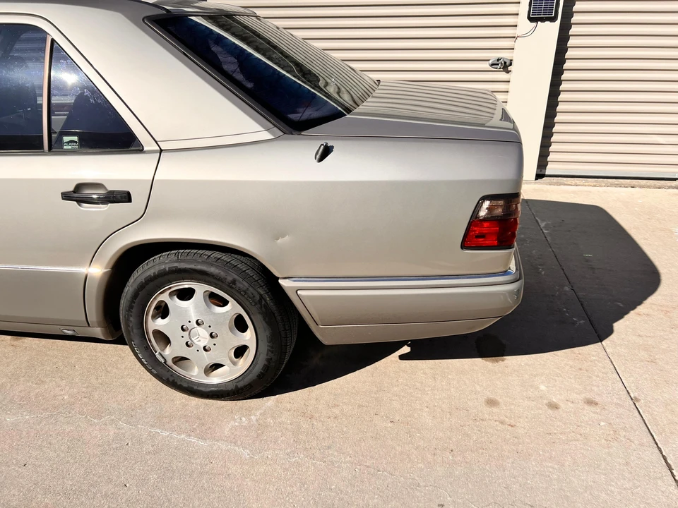 1995 Mercedes-Benz W124 E-Class - Image 25 of 31
