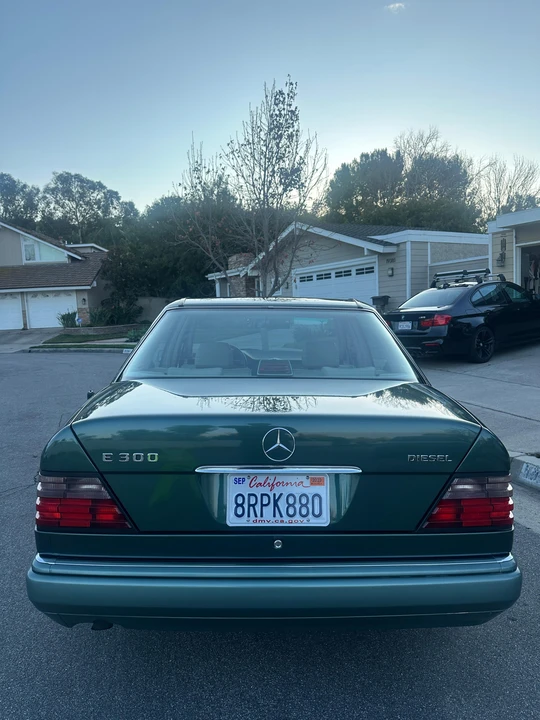 1995 Mercedes-Benz W124 E-Class - Image 11 of 31