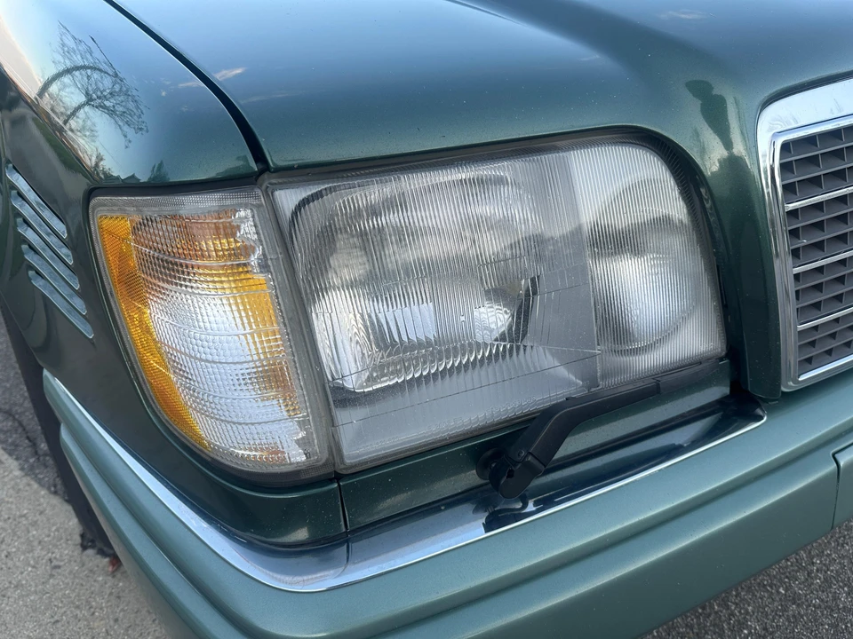 1995 Mercedes-Benz W124 E-Class - Image 17 of 31