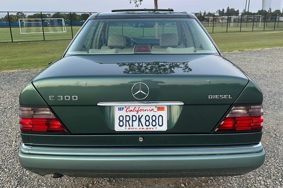 1995 Mercedes-Benz W124 E-Class - Image 5 of 31