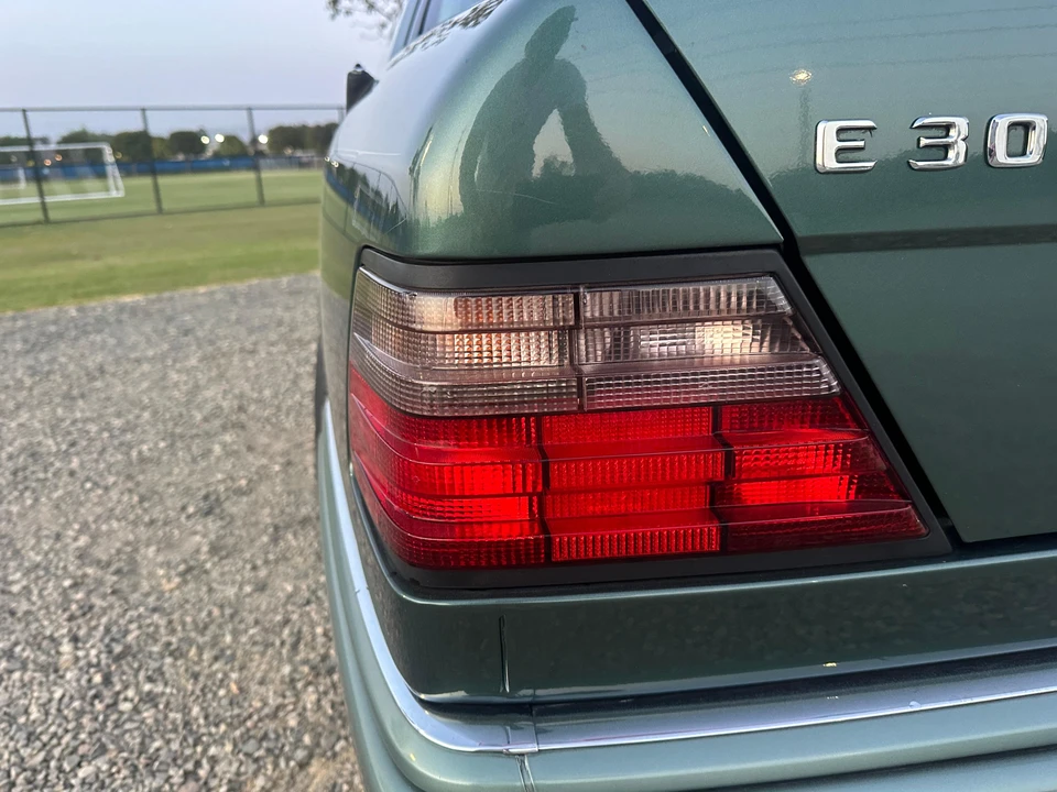 1995 Mercedes-Benz W124 E-Class - Image 26 of 31
