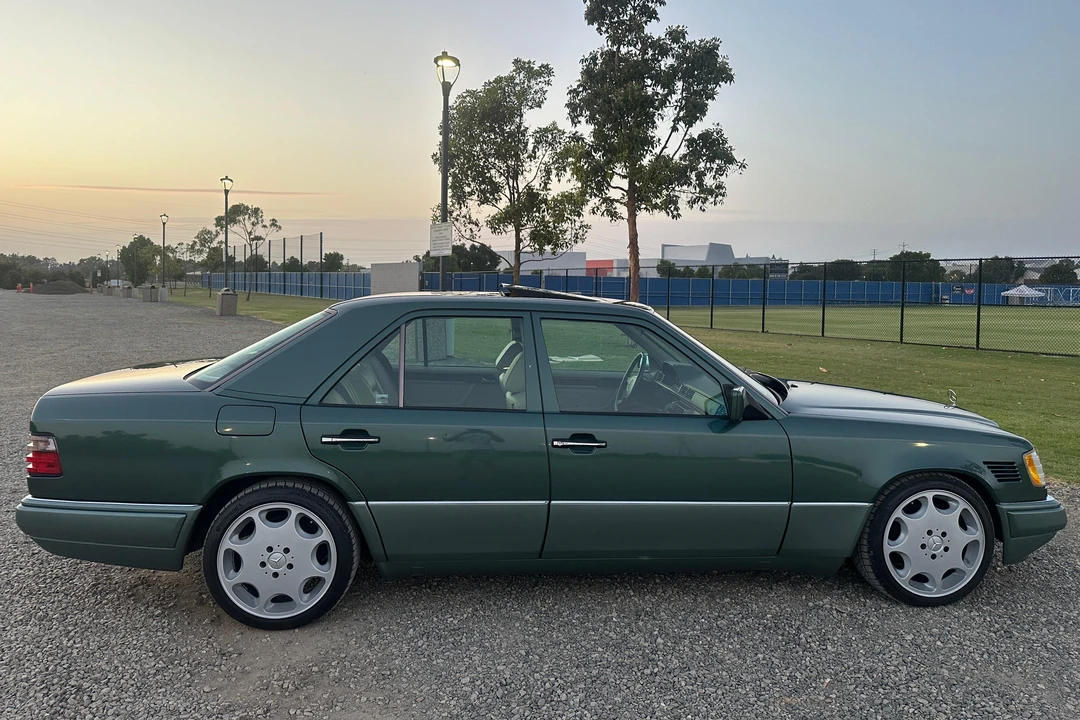 1995 Mercedes-Benz W124 E-Class - Image 3 of 31