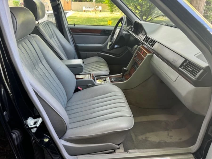 1995 Mercedes-Benz W124 E-Class - Image 18 of 23