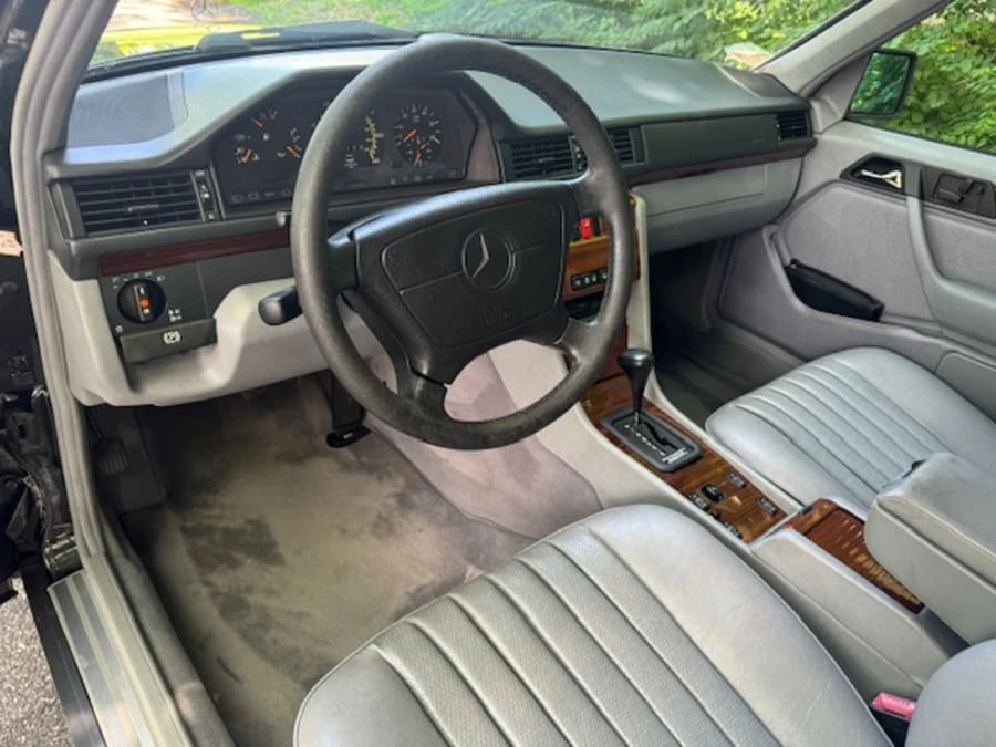 1995 Mercedes-Benz W124 E-Class - Image 12 of 23
