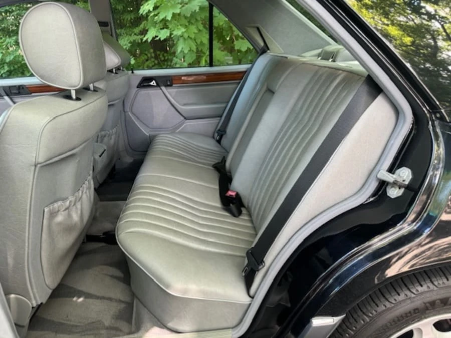 1995 Mercedes-Benz W124 E-Class - Image 14 of 23