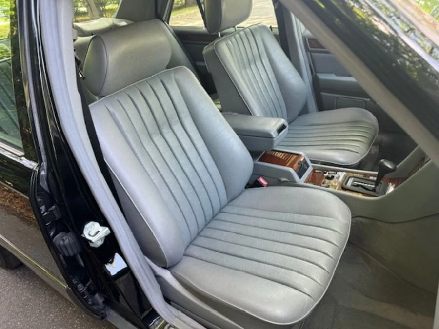 1995 Mercedes-Benz W124 E-Class - Image 17 of 23