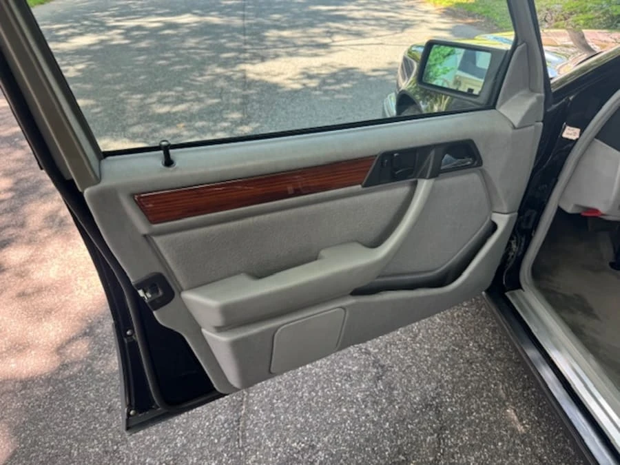 1995 Mercedes-Benz W124 E-Class - Image 16 of 23