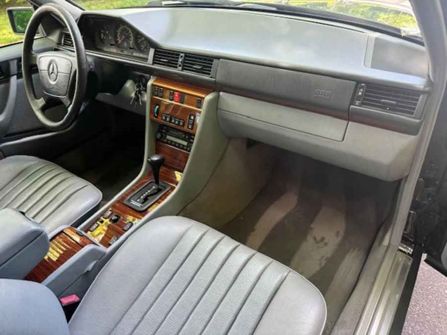 1995 Mercedes-Benz W124 E-Class - Image 15 of 23