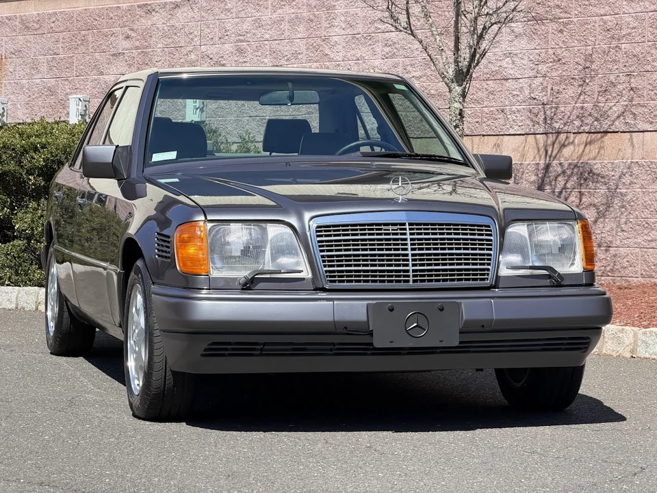 1995 Mercedes-Benz W124 E-Class - Image 8 of 31