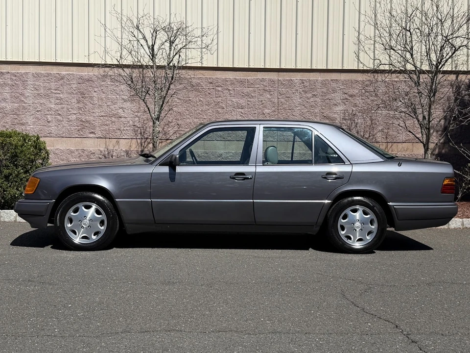 1995 Mercedes-Benz W124 E-Class - Image 23 of 31