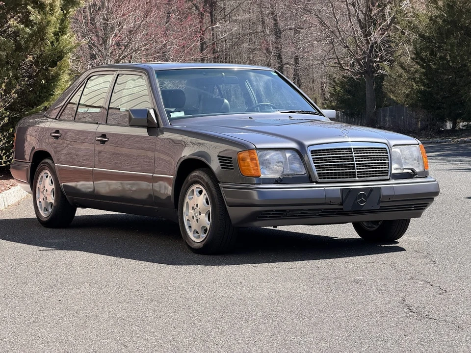 1995 Mercedes-Benz W124 E-Class - Image 10 of 31