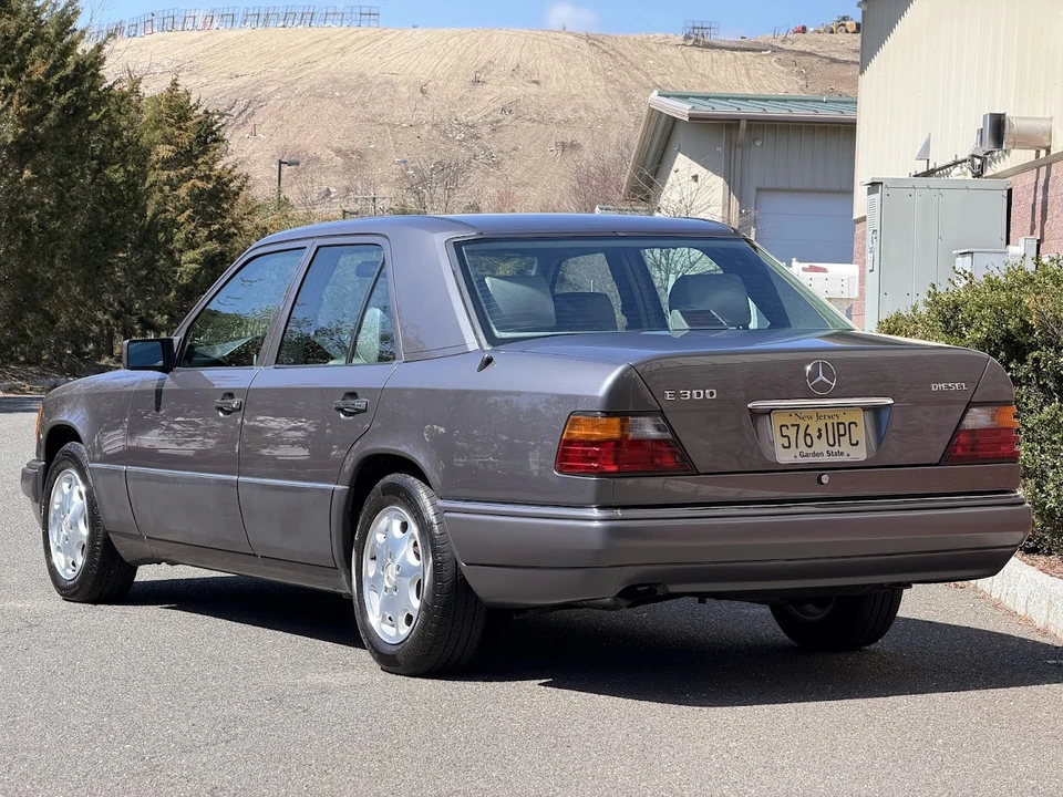 1995 Mercedes-Benz W124 E-Class - Image 20 of 31