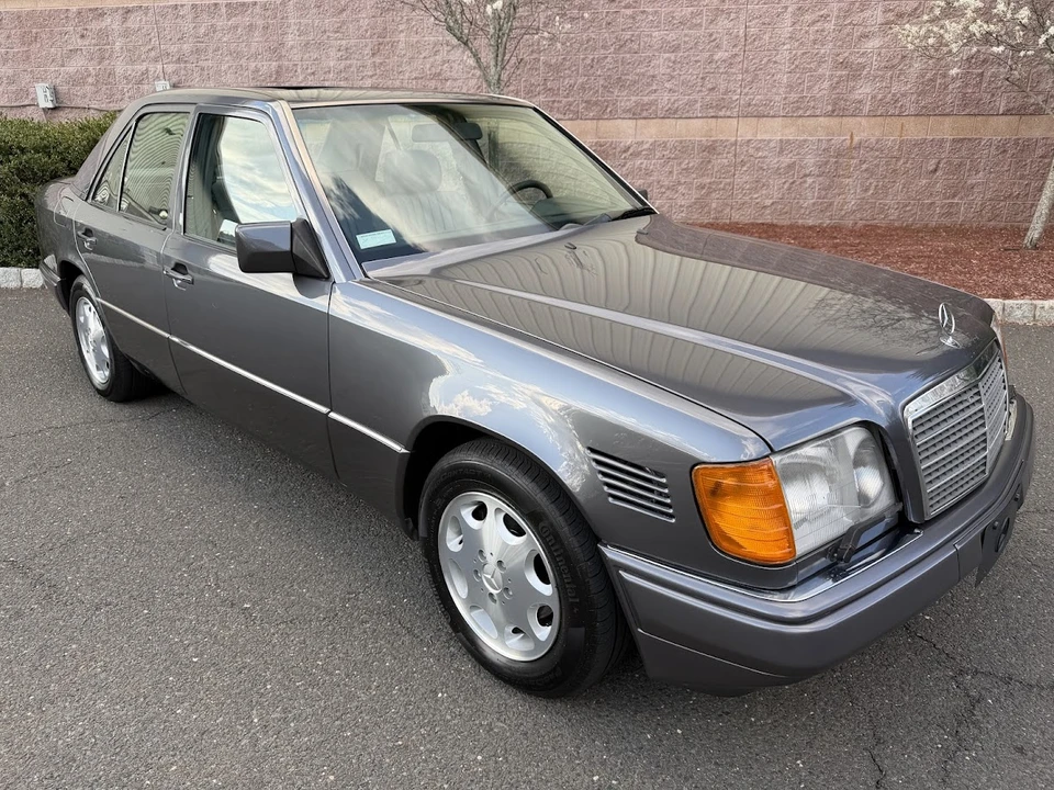 1995 Mercedes-Benz W124 E-Class - Image 30 of 31