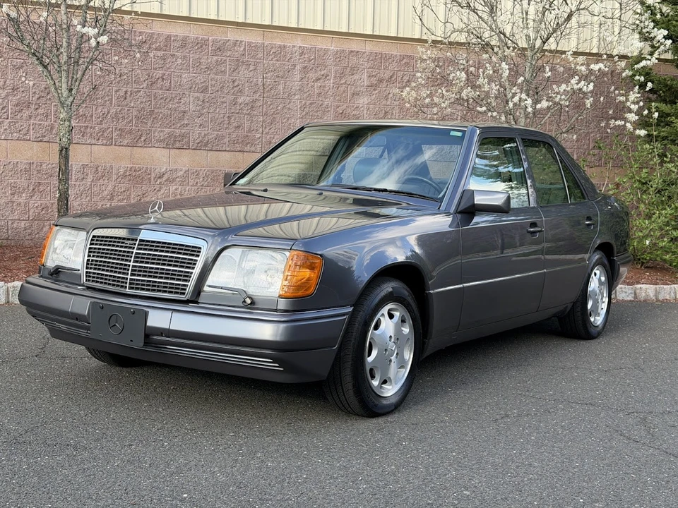 1995 Mercedes-Benz W124 E-Class - Image 4 of 31