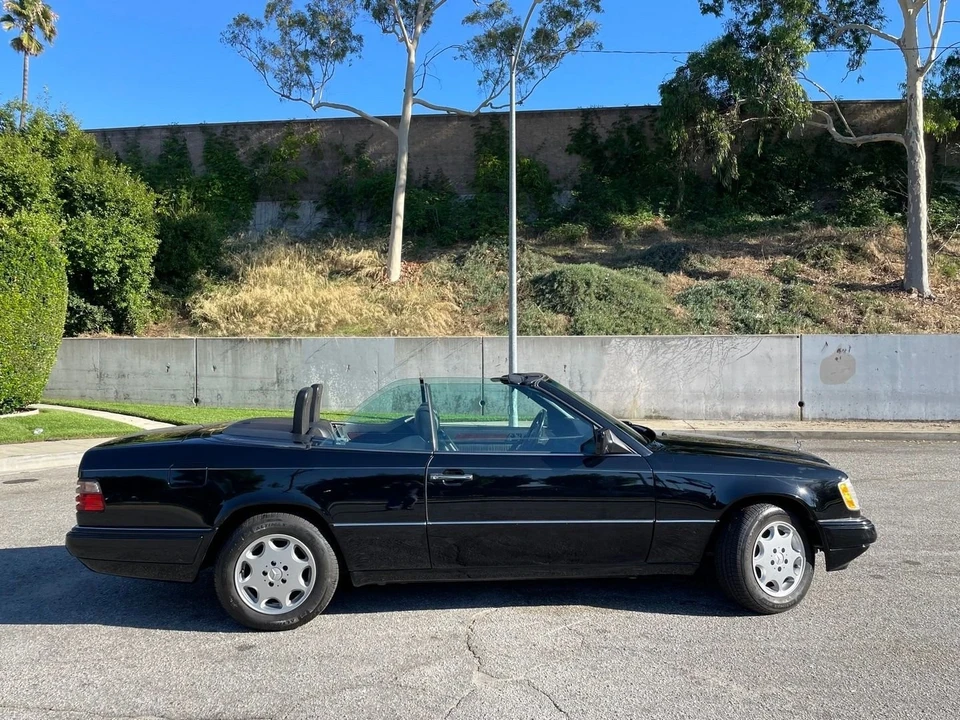 1995 Mercedes-Benz W124 E-Class - Image 9 of 21