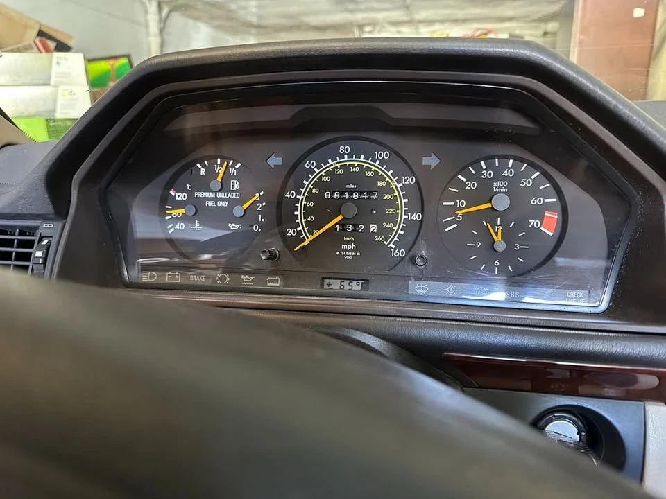 1995 Mercedes-Benz W124 E-Class - Image 4 of 16