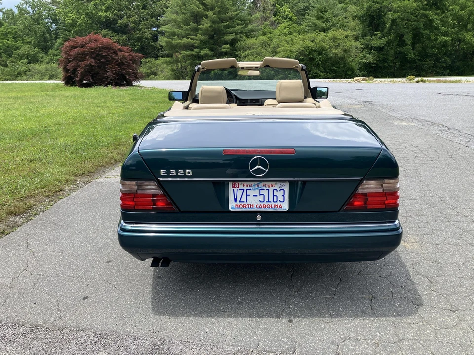 1995 Mercedes-Benz W124 E-Class - Image 14 of 31