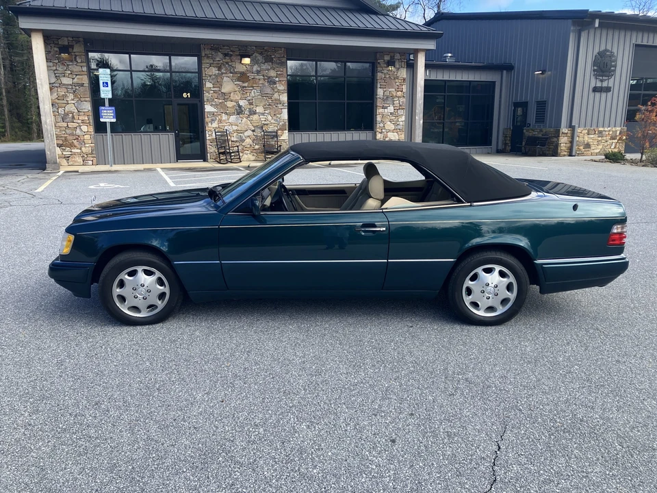 1995 Mercedes-Benz W124 E-Class - Image 23 of 31
