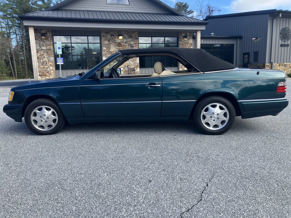 1995 Mercedes-Benz W124 E-Class - Image 24 of 31