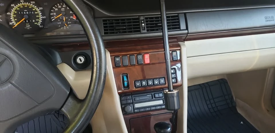1995 Mercedes-Benz W124 E-Class - Image 10 of 14