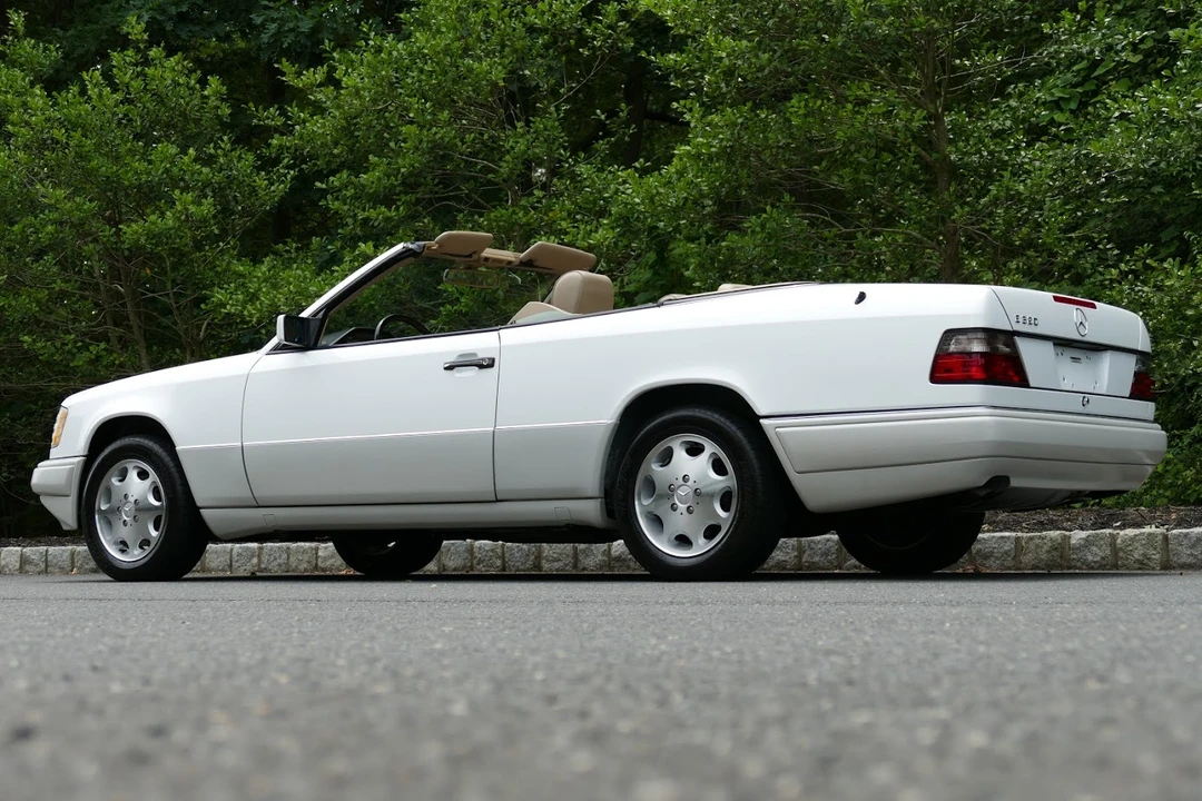 1995 Mercedes-Benz W124 E-Class - Image 7 of 31