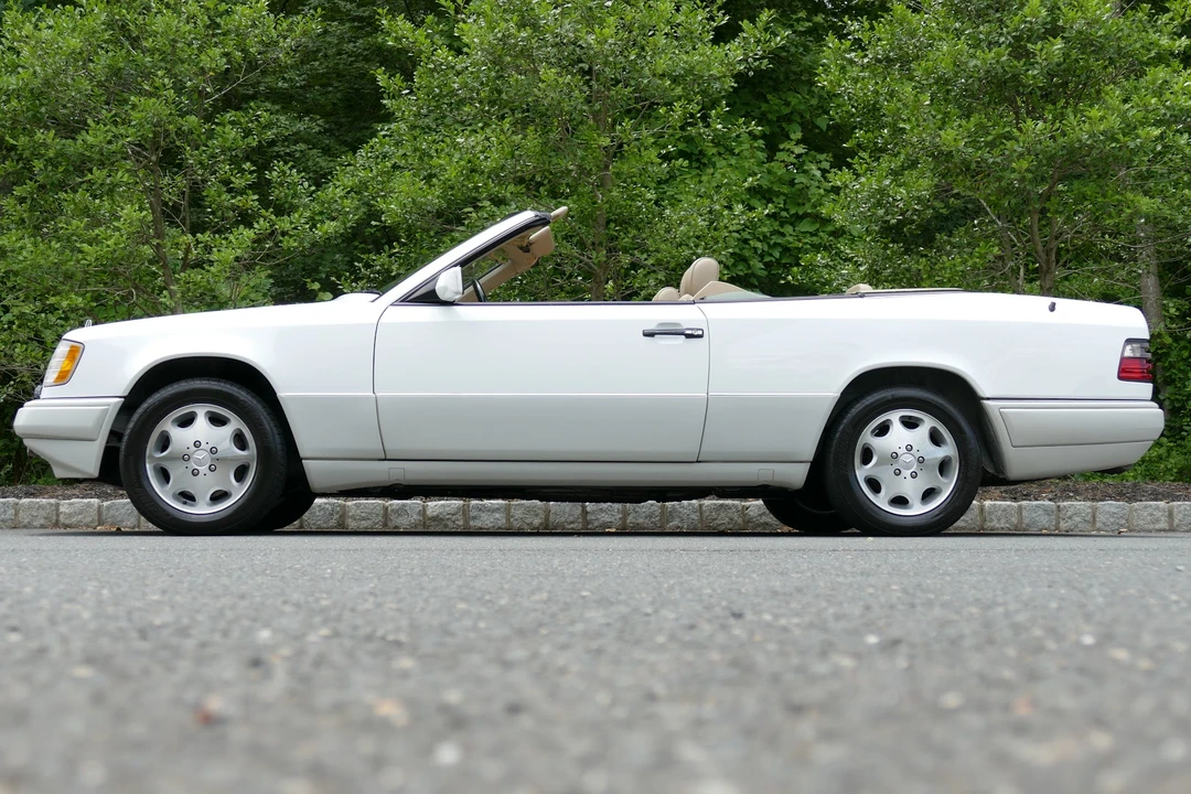 1995 Mercedes-Benz W124 E-Class - Image 6 of 31