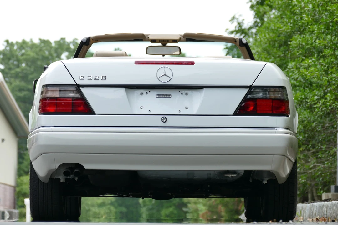 1995 Mercedes-Benz W124 E-Class - Image 10 of 31
