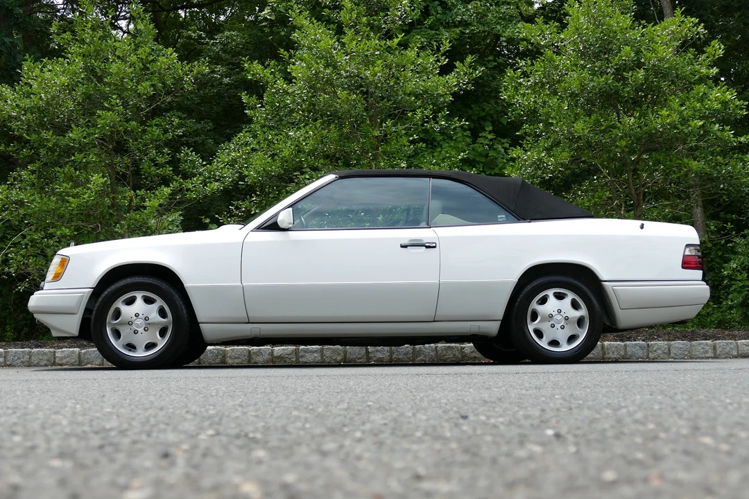 1995 Mercedes-Benz W124 E-Class - Image 20 of 31