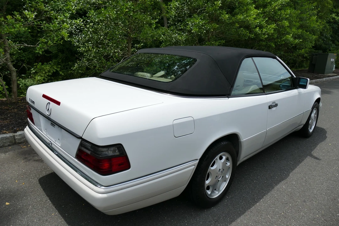1995 Mercedes-Benz W124 E-Class - Image 23 of 31