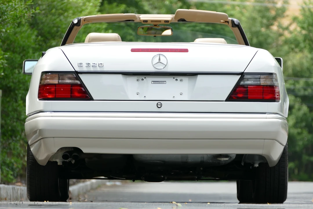 1995 Mercedes-Benz W124 E-Class - Image 11 of 31