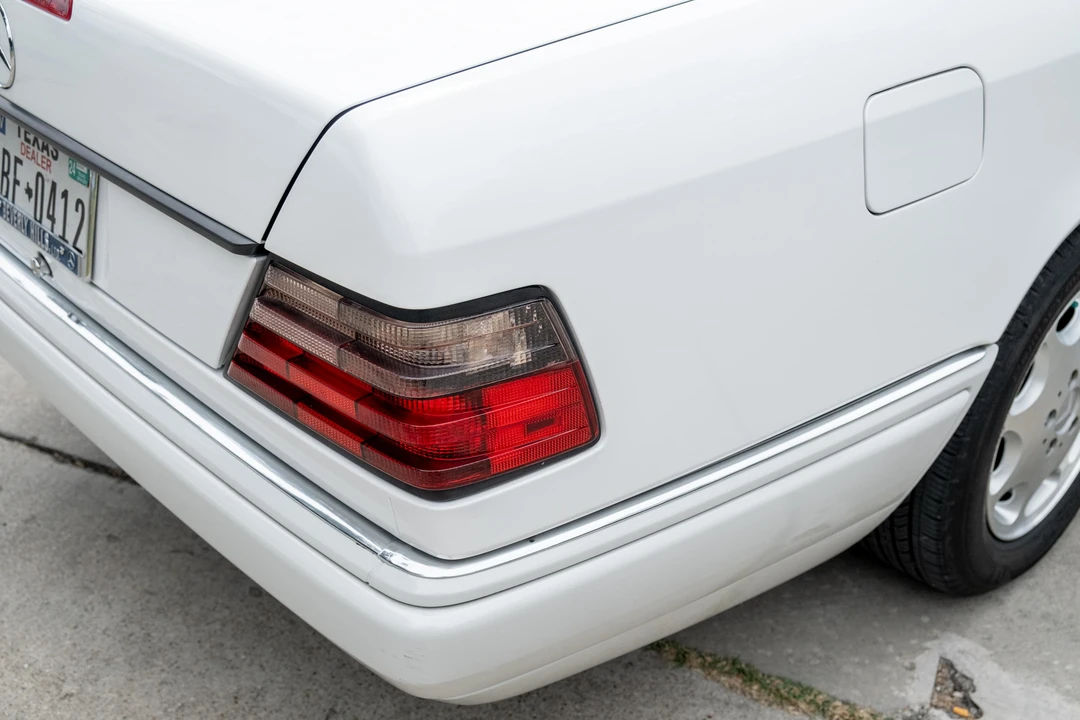 1995 Mercedes-Benz W124 E-Class - Image 26 of 31